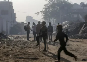 Israel amplía silenciosamente la “línea amarilla” y acorrala a familias en Gaza