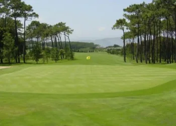 El Golf de La Galea lleva vertiendo al mar aguas fecales y de vaciado de piscinas desde los años 60