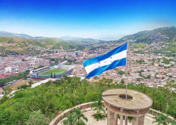 Honduras acude a las urnas con insólita injerencia externa