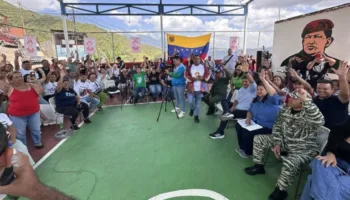 Venezolanos definen en asambleas proyectos a postular en la Consulta Popular del 23N