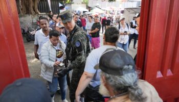 Nasry Asfura lidera el conteo de votos en Honduras