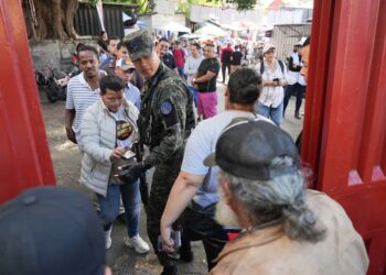 Nasry Asfura lidera el conteo de votos en Honduras