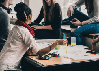 Compromís denuncia la mutilación del programa de fomento de la ocupación EMPUJU