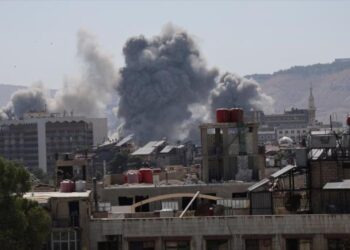 Israel bombardea Siria 600 veces desde llegada al poder de HTS