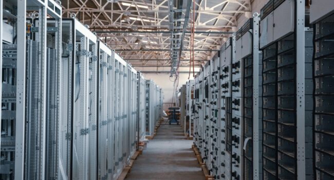 Los bancos que prestaron 178.500 millones para centros de datos de IA han empezado a cubrirse: ya no se fían de su propia deuda