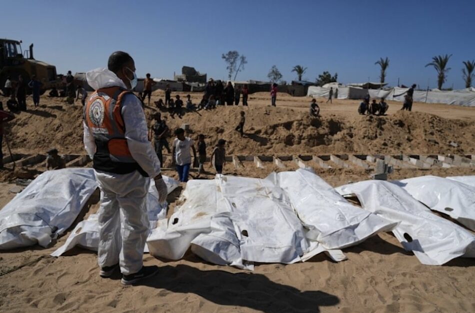 Ataques israelíes dejan asesinados y heridos en varias zonas de Gaza mientras el ejército irrumpe en universidades de Cisjordania