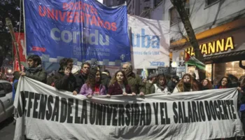 Milei publica Ley de reforma educativa en Argentina