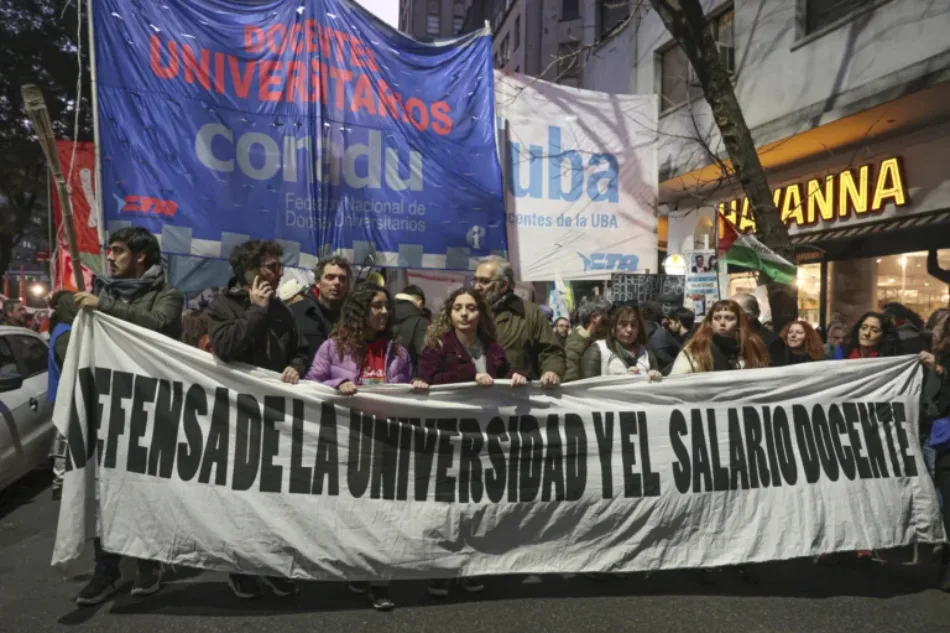 Milei publica Ley de reforma educativa en Argentina