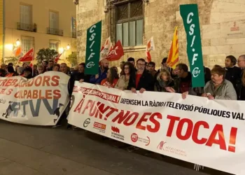 La Agrupación de Periodistas de UGT denuncia una ofensiva política contra RTVE con el objetivo de «desacreditar el servicio público y condicionar su desempeño informativo»