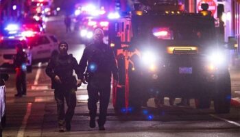 Continúa la búsqueda del sospechoso de tiroteo en Universidad de EEUU