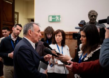 IU “exige” al PSOE que tenga una “actitud mucho más proactiva” y “medidas contundentes” contra los casos de corrupción y de acoso en su seno y entorno, y “deje de reaccionar a posteriori”