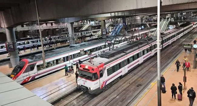 El Gobierno prorroga las ayudas al transporte para todo 2026 a partir del 1 de enero y da luz verde al Abono Único