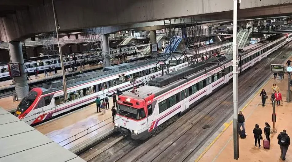 El Gobierno prorroga las ayudas al transporte para todo 2026 a partir del 1 de enero y da luz verde al Abono Único