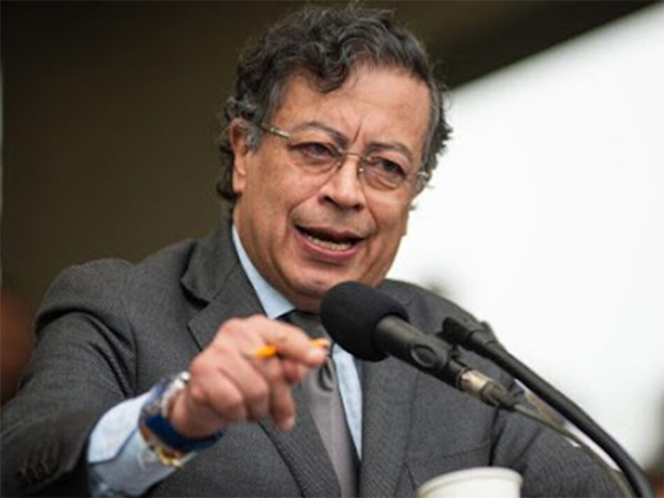 Petro anuncia cambios en la cúpula militar de Colombia