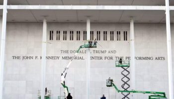 Cancelan el tradicional concierto de Nochebuena del Kennedy Center tras la decisión de la Casa Blanca de renombrarlo Donald Trump