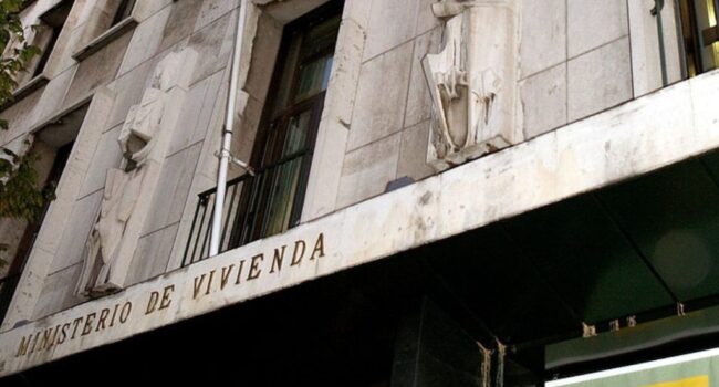 El Ministerio de Vivienda publica una guía para ayudar a las administraciones a agilizar la tramitación de licencias