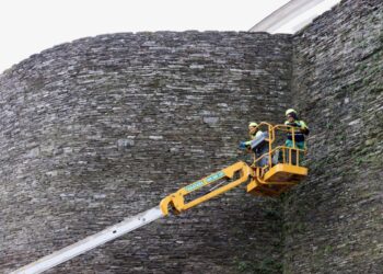A caída do paro e da afiliación reflicten que Galiza segue a perder poboación activa