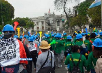 Tregua en el conflicto minero en Perú sin solución de fondo