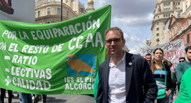 IU registra en el Congreso una proposición para impulsar una novedosa enseñanza de la Memoria Democrática en las aulas y blindarla frente a los ataques coordinados de PP y Vox