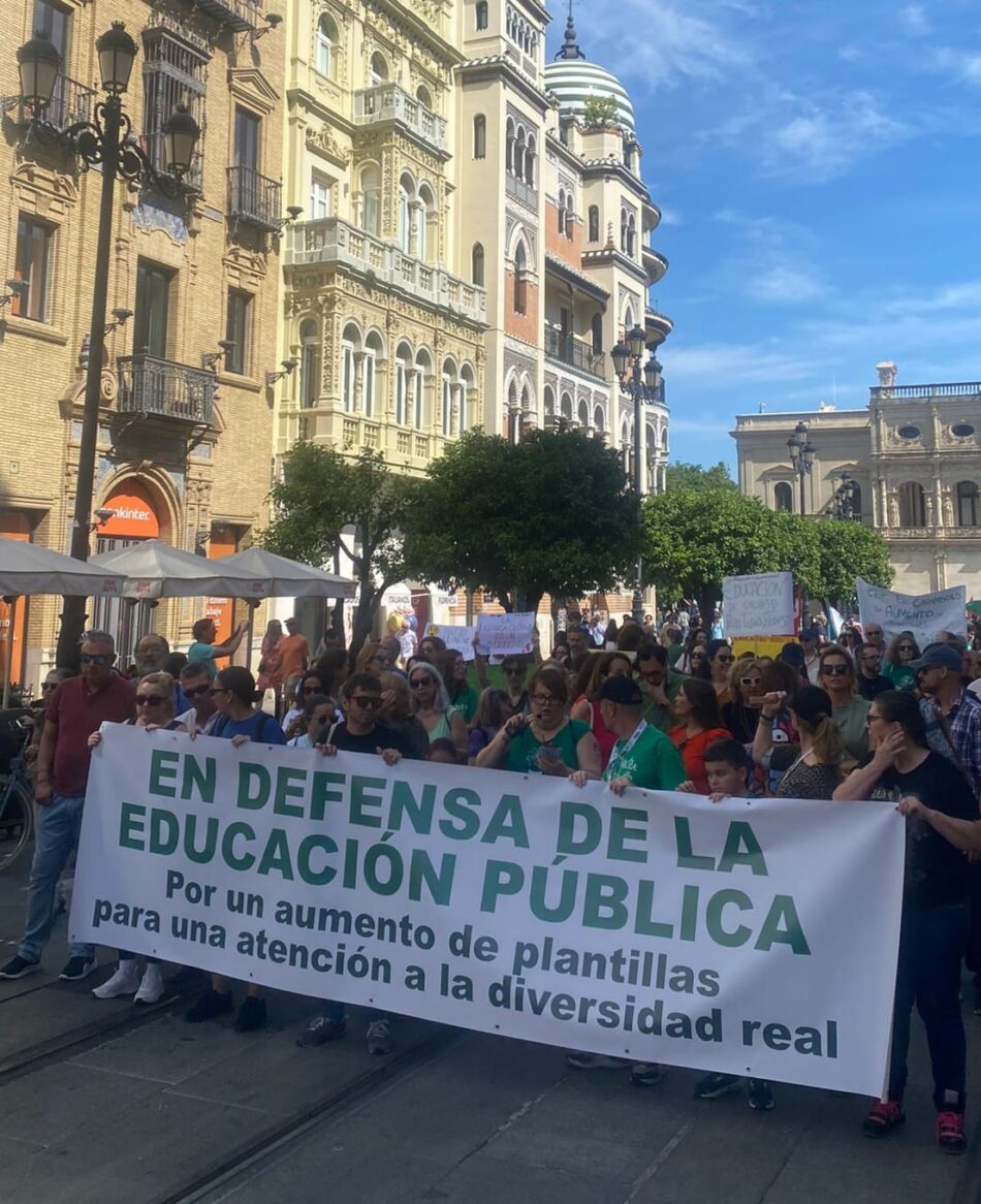 USTEA lamenta el rechazo del Parlamento andaluz a la ley para reducir las ratios en las aulas