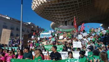 USTEA denuncia la eliminación 2.758 clases en la educación pública desde que gobierna el PP en Andalucía