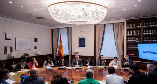 Organizaciones sociales piden a los grupos parlamentarios prorrogar la moratoria antidesahucios