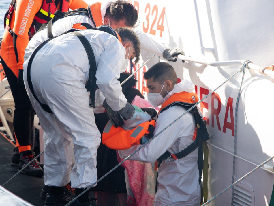 Aita Mari rescata a 56 personas en su última misión de 2025