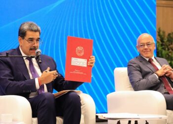 Venezuela exportará gas licuado a Colombia y donará el primer envío