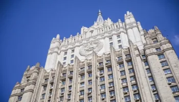 Rusia desmiente evacuación de sus diplomáticos y ratifica respaldo a Venezuela