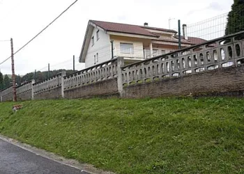 Organizaciones sociales denuncian la inminente expulsión de tres menores migrantes documentados de un centro de menores en Oviedo (Loriana) y visibilizan una práctica ilegal