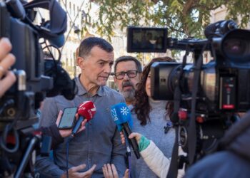 Antonio Maíllo impulsa un Gobierno de cambio en Andalucía en plena campaña por la recuperación de lo público