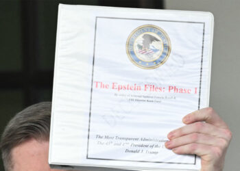 Justicia de EEUU publica documentos de Epstein, muchos censurados