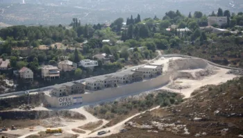 El Ministerio de Consumo exige a siete plataformas que retiren su oferta de alojamiento vacacional en zonas ocupadas por Israel