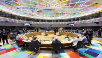 UE aprueba 90.000 millones de euros de ayuda a Ucrania para 2026-2027