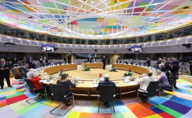 UE aprueba 90.000 millones de euros de ayuda a Ucrania para 2026-2027