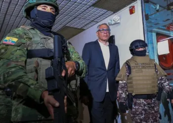 Juristas denuncian reclusión ilegal del exvicepresidente ecuatoriano Jorge Glas
