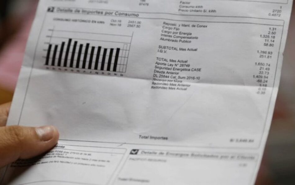 El recibo de la luz del usuario medio experimenta una leve bajada mensual del 4,3% en noviembre, según el análisis de FACUA