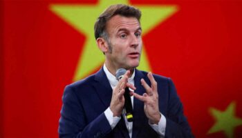 Macron amenaza a China con imponerle aranceles a sus productos