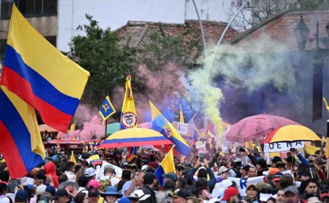 Convocan movilizaciones en Colombia en defensa de la soberanía