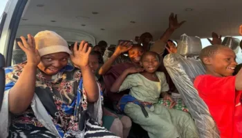 Nigeria anuncia la liberación de al menos 130 alumnos secuestrados por grupos armados