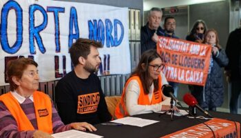 Los inquilinos deciden continuar y ampliar la huelga de alquileres contra la Fundación La Caixa