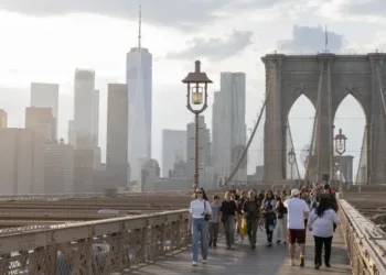 Estados Unidos planea revisar historial de redes sociales para viajeros de 42 países