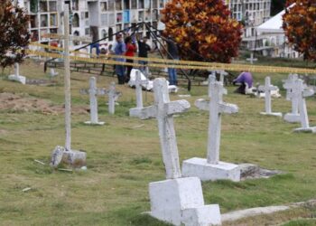 Recuperan restos de 34 presuntos desaparecidos en noreste de Colombia