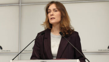 Albiach: “Davant l’aporofòbia creixent, Catalunya necessita una estratègia valenta, humana i estructural” 