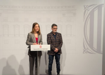 Els Comuns aconsegueixen mantenir la bonificació del 50% en les tarifes del transport públic