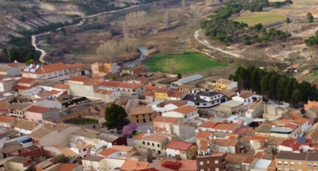 Izquierda Unida Munera (Albacete) denuncia adjudicaciones irregulares en contratos municipales de asistencia jurídica y técnica urbanística