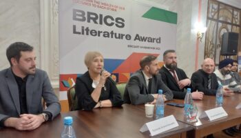 La escritora egipcia Salwa Bakr se convierte en la primera galardonada con el Premio de Literatura BRICS