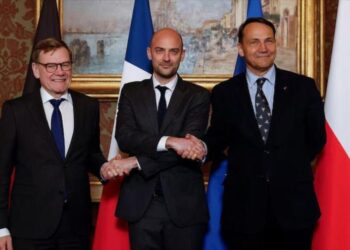 Francia, Alemania y Polonia evalúan respuesta a Trump por Groenlandia