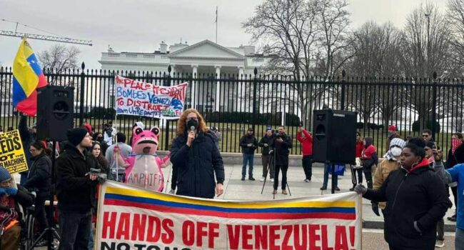 Protestas en EEUU contra la injerencia en Venezuela: «¡No a la guerra contra Venezuela!»