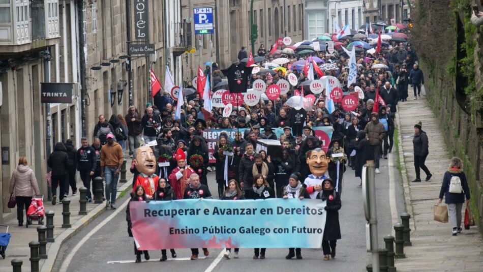 Reavívase o conflito laboral docente cos “martes en loita” e peches rotatorios en centros educativos por todo o país